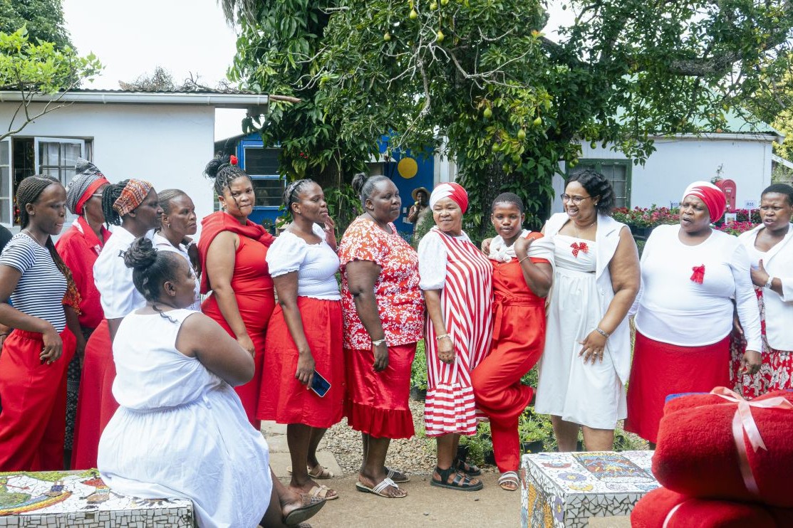 Valentine's Day 2025 at Woza Moya. Crafters and Staff dressed in red and white.