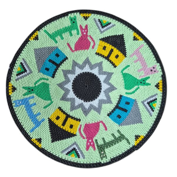 Hardwire zulu woven bowl featuring huts and animals.