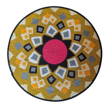 Flat hardwire platter in a geometric design