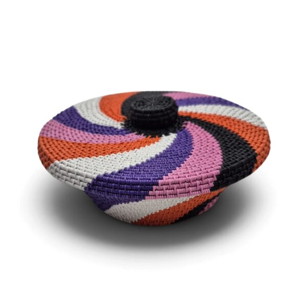 Hardwire trinket jar with lid.